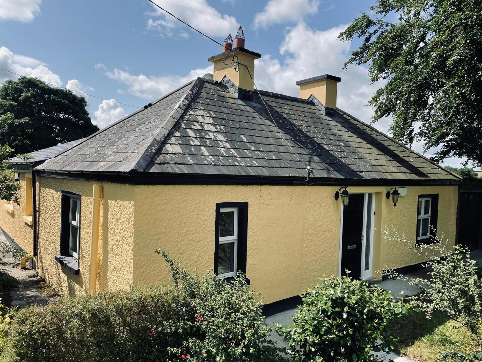 Cutteen Cottage Tulla Exterior photo